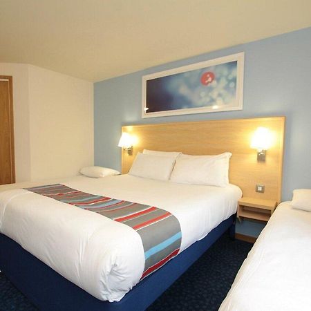 Travelodge Glasgow Airport Hotel Exterior photo