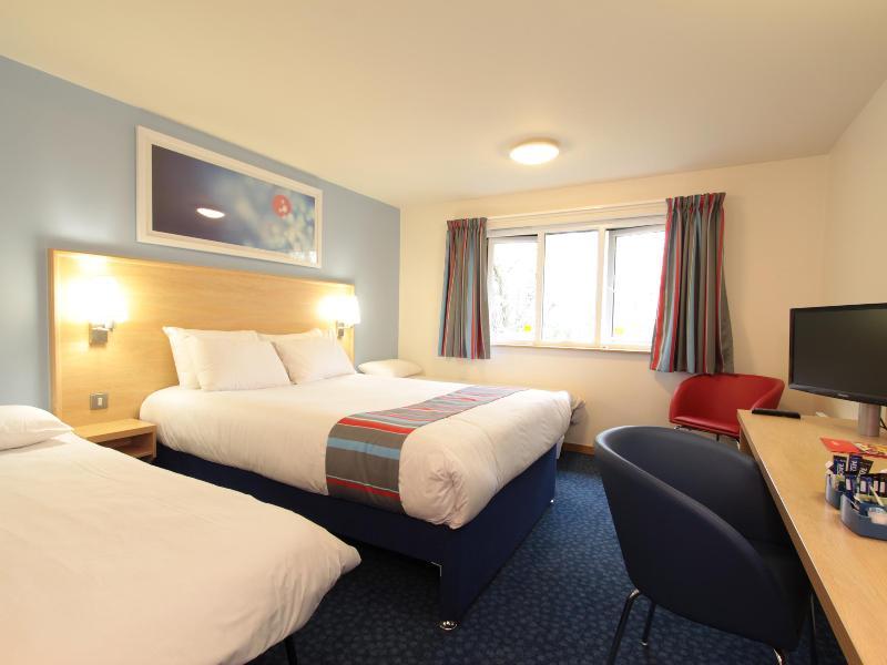 Travelodge Glasgow Airport Hotel Exterior photo