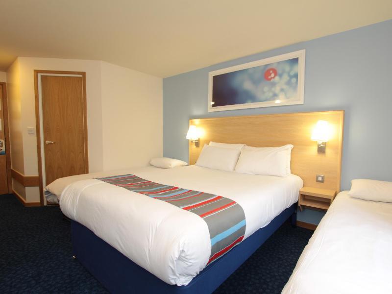 Travelodge Glasgow Airport Hotel Exterior photo