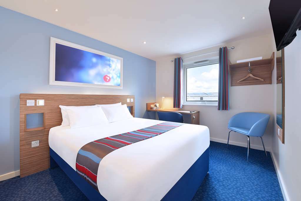 Travelodge Glasgow Airport Hotel Room photo