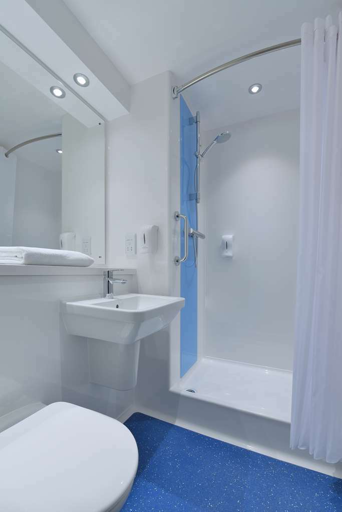 Travelodge Glasgow Airport Hotel Room photo